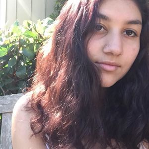 Meet your Posher, Amira